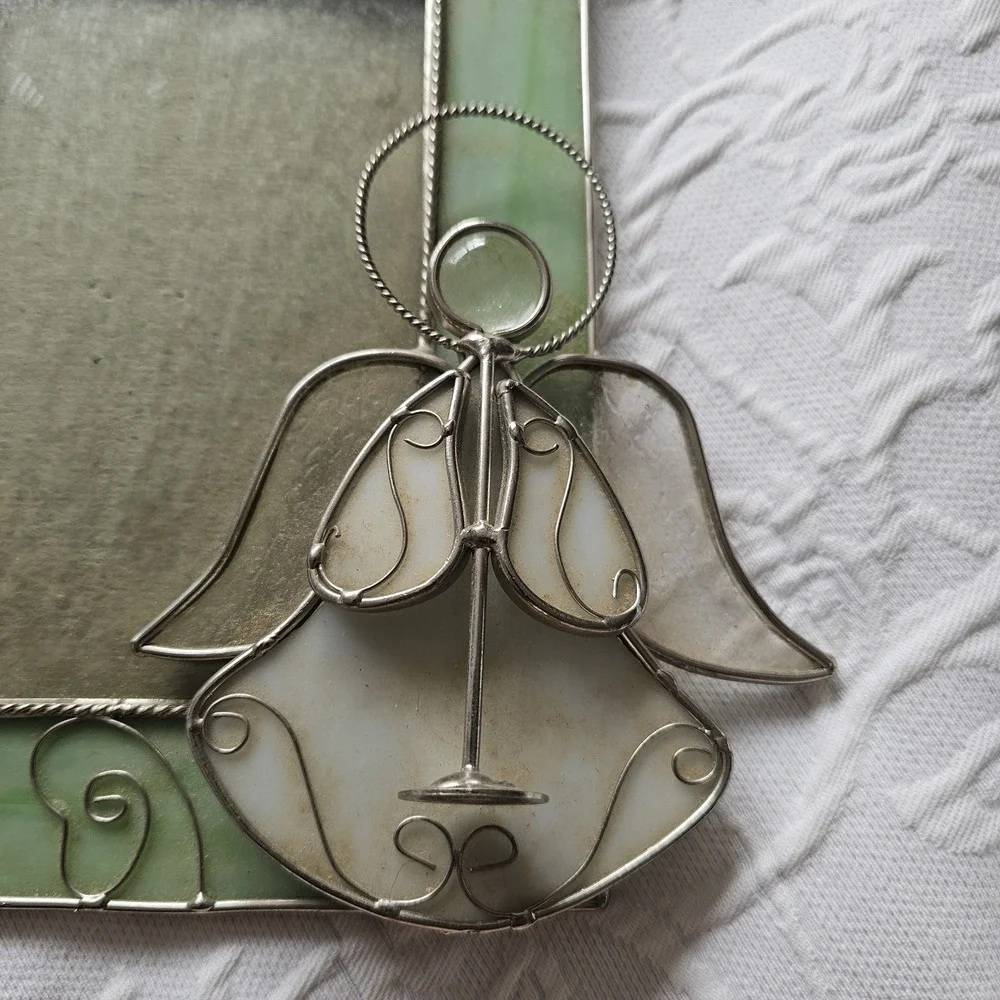 Vtg Stain Glass Frame 6 x 8 With 3d Angel, Greens And‎ Cream